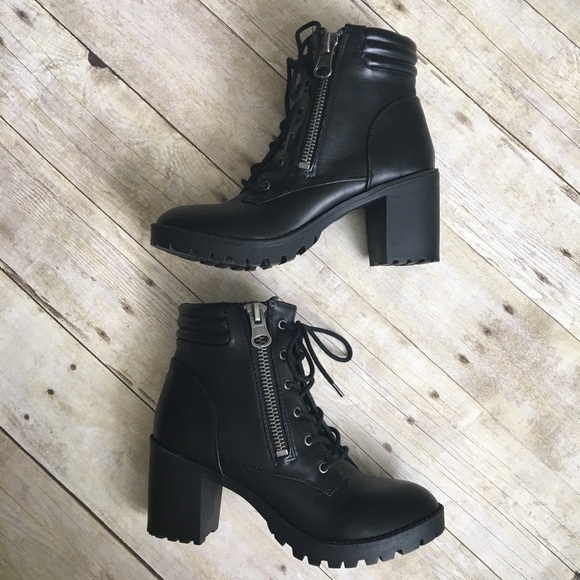 Steve Madden Shoes - STEVE MADDEN Black Leather Lace Ankle Biker Boots